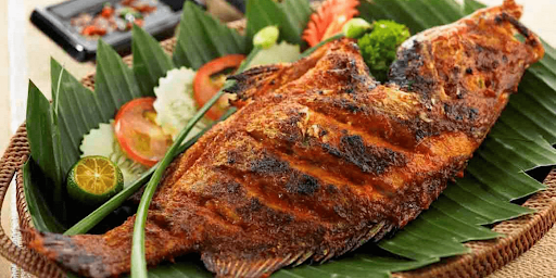 Lesehan GN Seafood: Santap Malam di Jeruklegi yang Bikin Ngiler